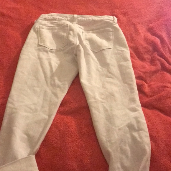 Old Navy White Capri - Picture 2 of 2
